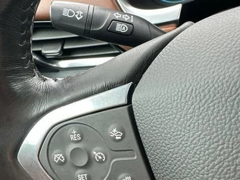 Used 2018 Chevrolet Traverse High Country AWD/4WD image 14