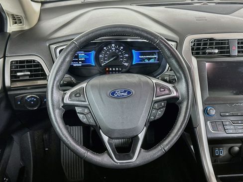 Used 2019 Ford Fusion SEL FWD image 18