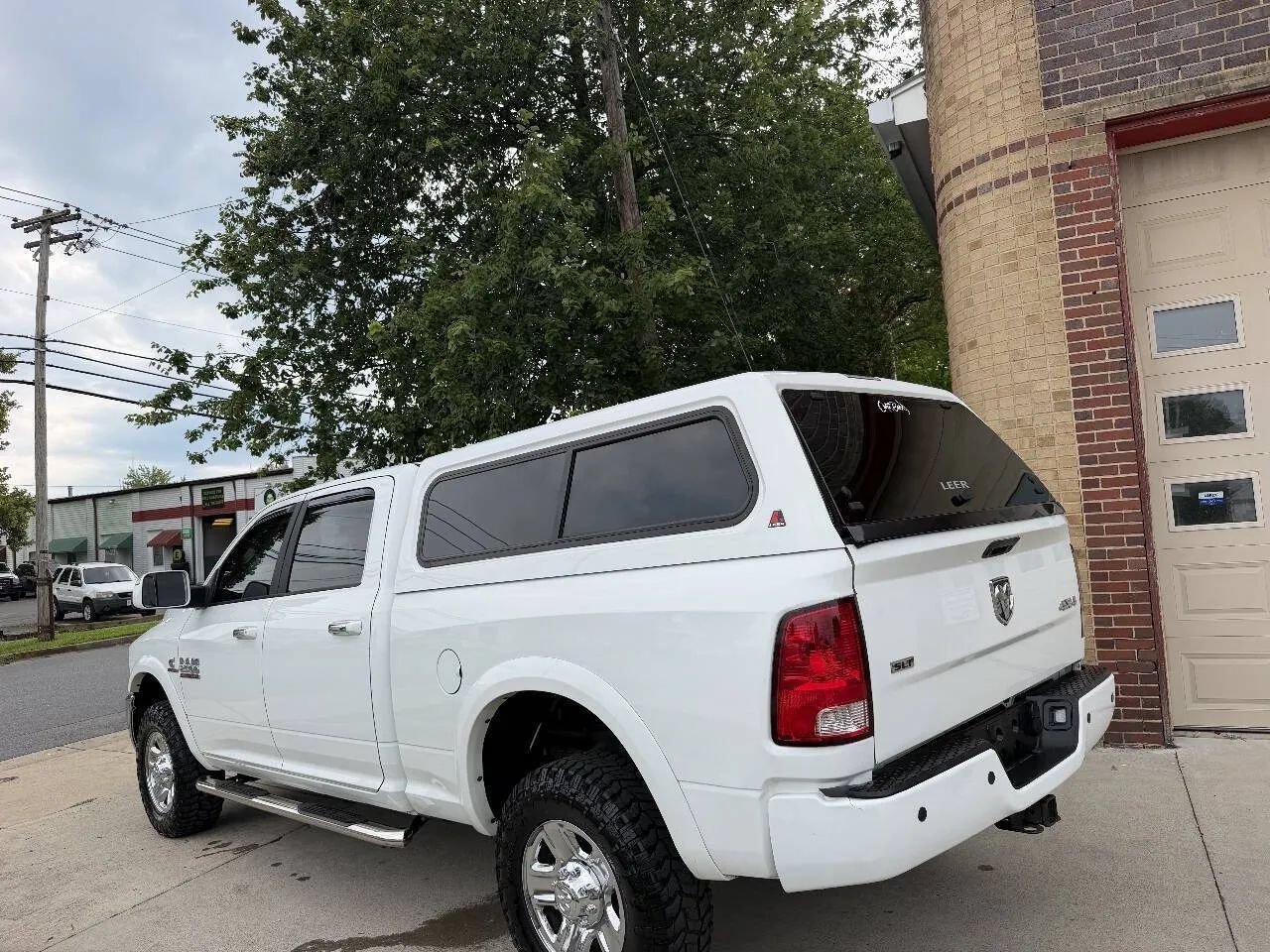 Used 2018 RAM 2500 SLT AWD/4WD image 11