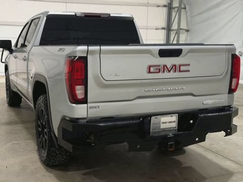 Used 2021 GMC Sierra 1500 Elevation w/ X31 Off-Road Package AWD/4WD image 3
