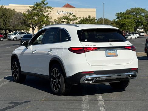 New 2026 Mercedes-Benz GLC 350e 4MATIC image 10