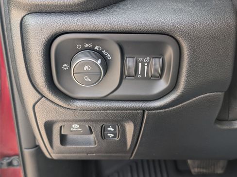 Used 2022 RAM 1500 Laramie AWD/4WD image 21