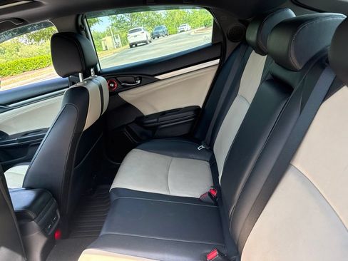Used 2019 Honda Civic Sport Touring image 10