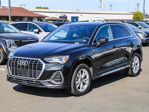 Used 2023 Audi Q3 2.0T Premium image 4