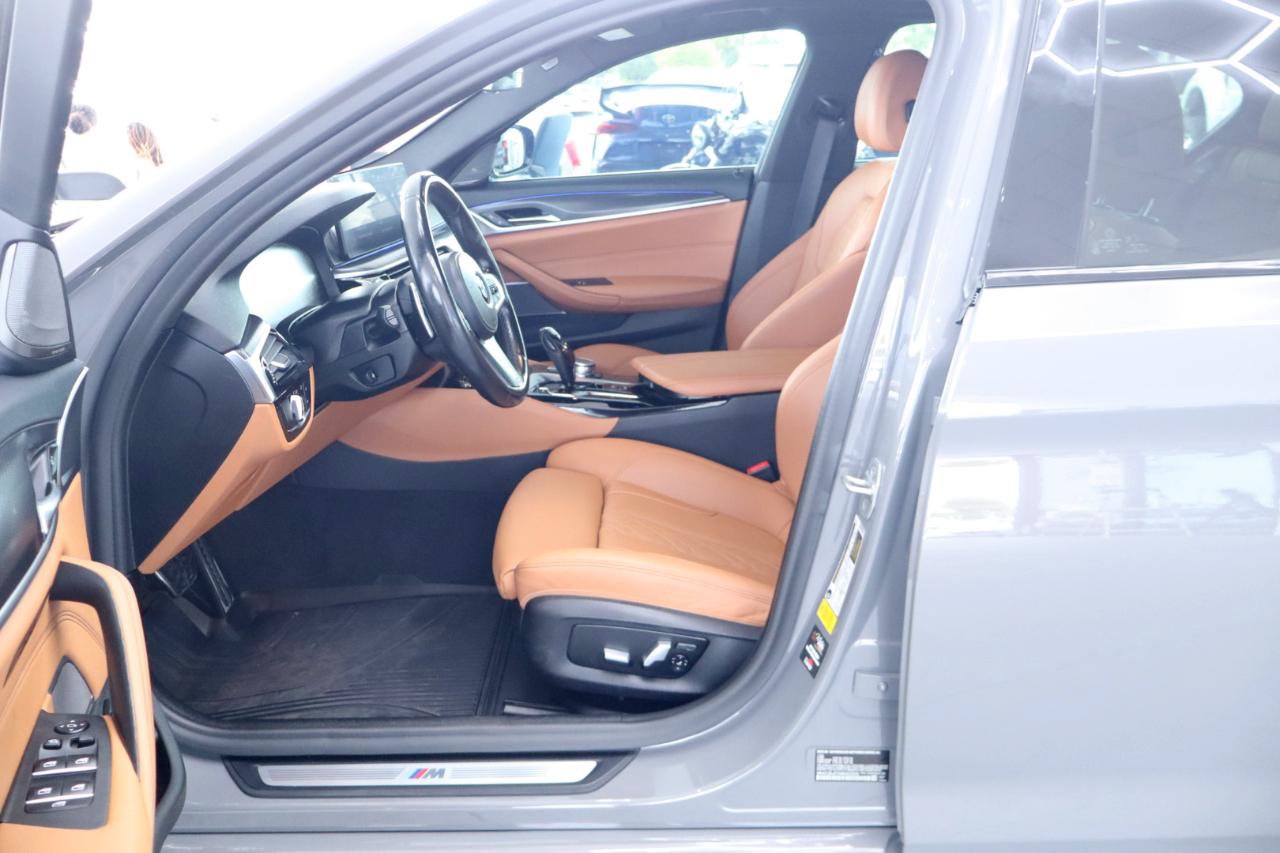 Used 2021 BMW 540i w/ M Sport Package RWD image 17