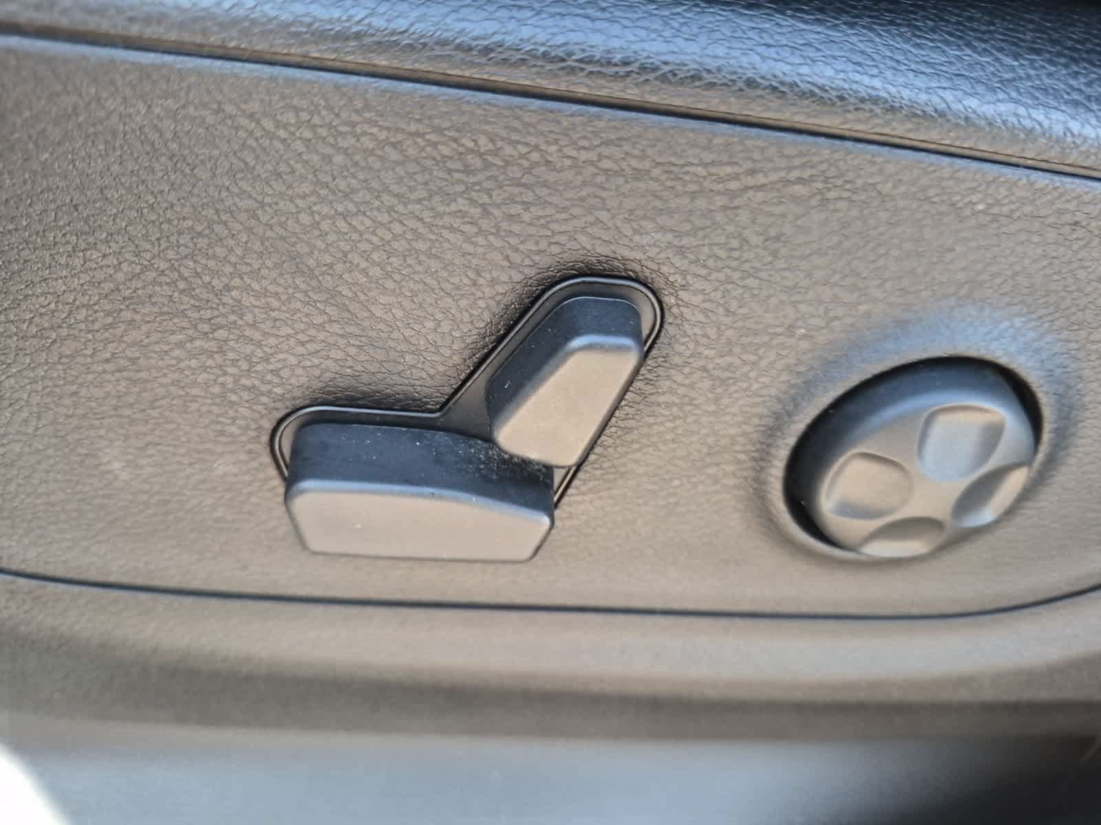 Used 2019 RAM 1500 Big Horn AWD/4WD image 17