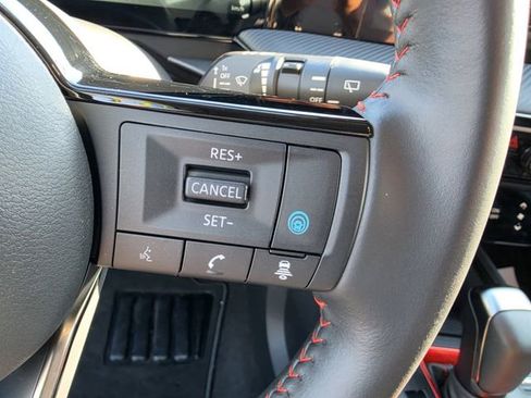 Used 2025 Nissan Kicks SR FWD image 20