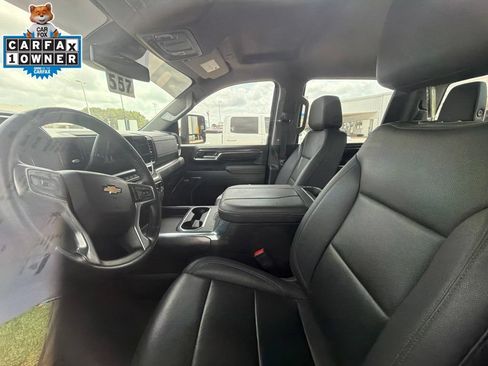 Used 2024 Chevrolet Silverado 2500 LTZ w/ LTZ Convenience Package AWD/4WD image 12