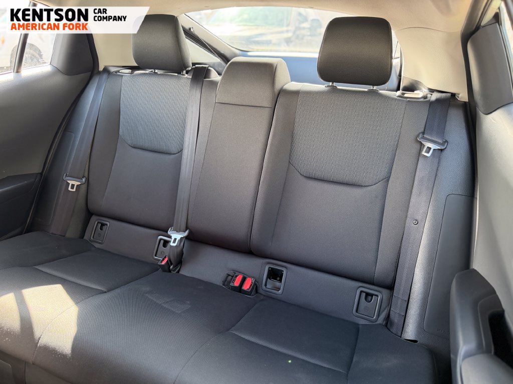 Used 2025 Toyota Prius LE AWD/4WD image 28