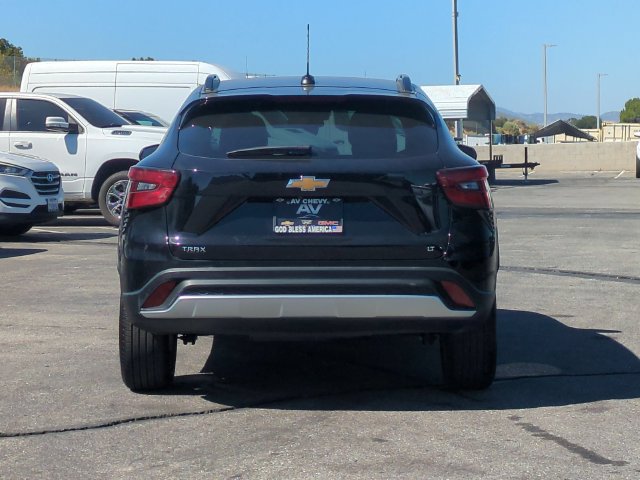 Used 2024 Chevrolet Trax LT FWD image 7