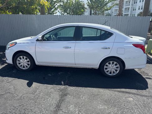 Used 2018 Nissan Versa SV image 18