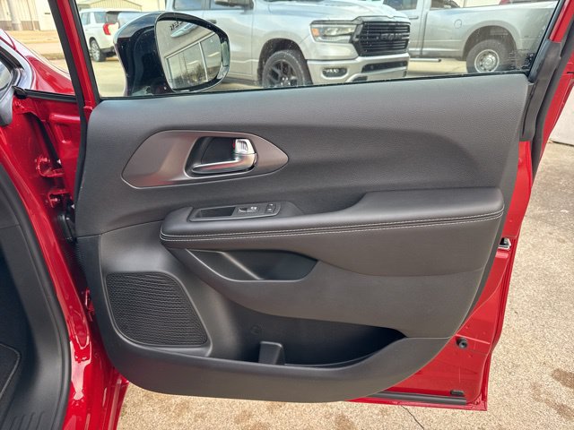 New 2026 Chrysler Pacifica Select w/ S Appearance Package FWD image 25