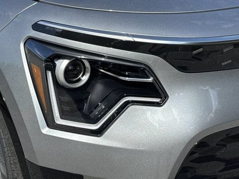 New 2026 Kia Niro Wind FWD image 30