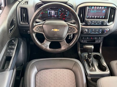 Used 2018 Chevrolet Colorado Z71 RWD image 12