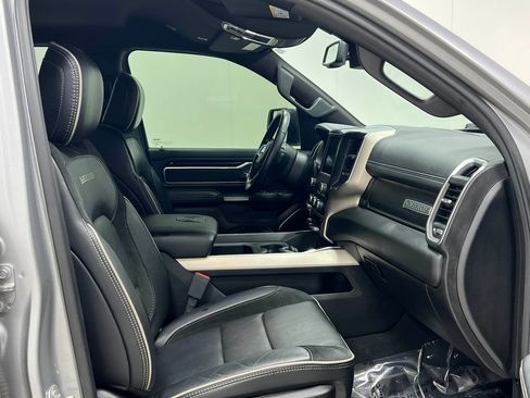 Used 2019 RAM 1500 Laramie w/ Sport Appearance Package AWD/4WD image 34