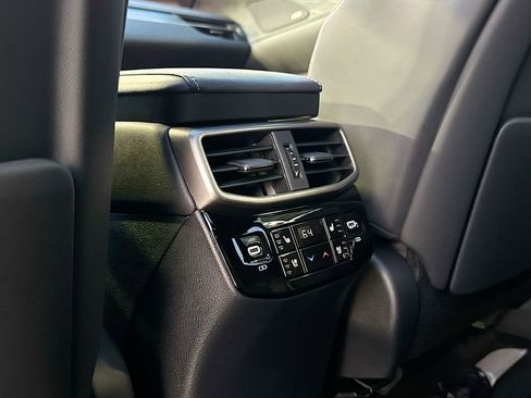 New 2026 Lexus RX 450h AWD image 33