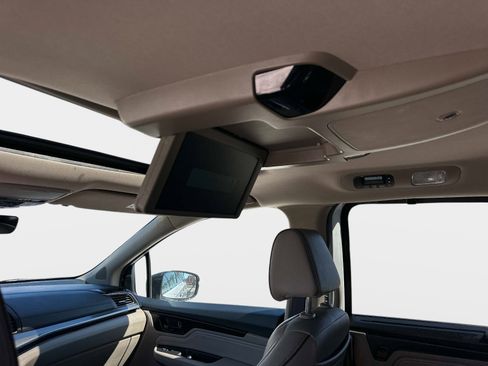 Used 2023 Honda Odyssey Elite image 15