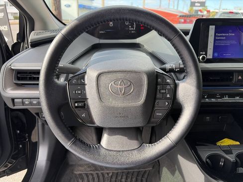Used 2023 Toyota Prius XLE AWD/4WD image 32