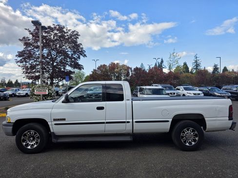Used 1999 Dodge Ram 2500 Truck 2WD Quad Cab image 2