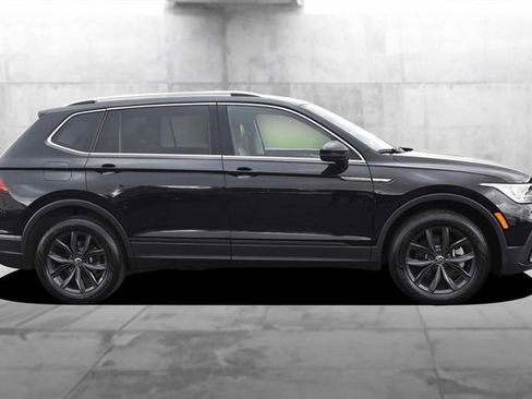 Certified 2024 Volkswagen Tiguan SE AWD/4WD image 5