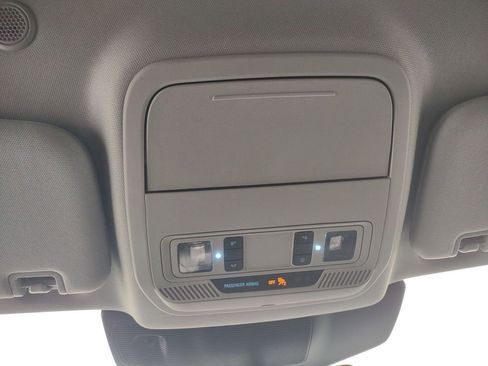 Used 2021 Ford Explorer XLT w/ Equipment Group 202A image 38