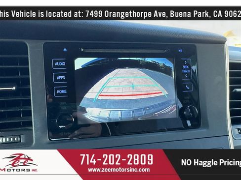 Used 2015 Toyota Sienna LE FWD image 27