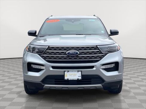 Used 2022 Ford Explorer King Ranch w/ Premium Technology Package image 2