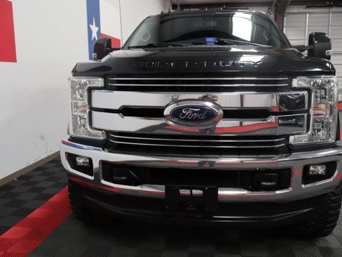 Used 2019 Ford F350 Lariat w/ Lariat Value Package AWD/4WD image 4