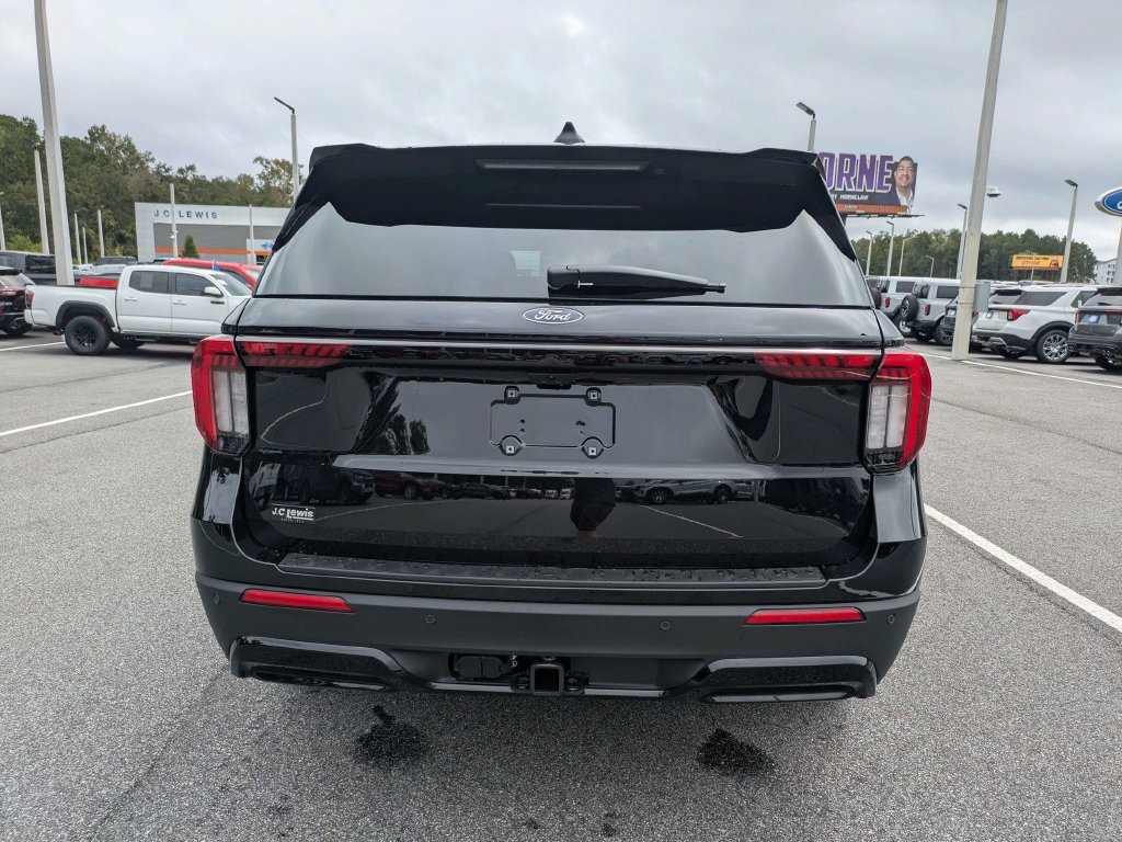New 2027 Ford Explorer ST-Line RWD image 4