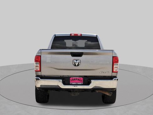 Used 2022 RAM 2500 Tradesman w/ Chrome Appearance Group AWD/4WD image 6