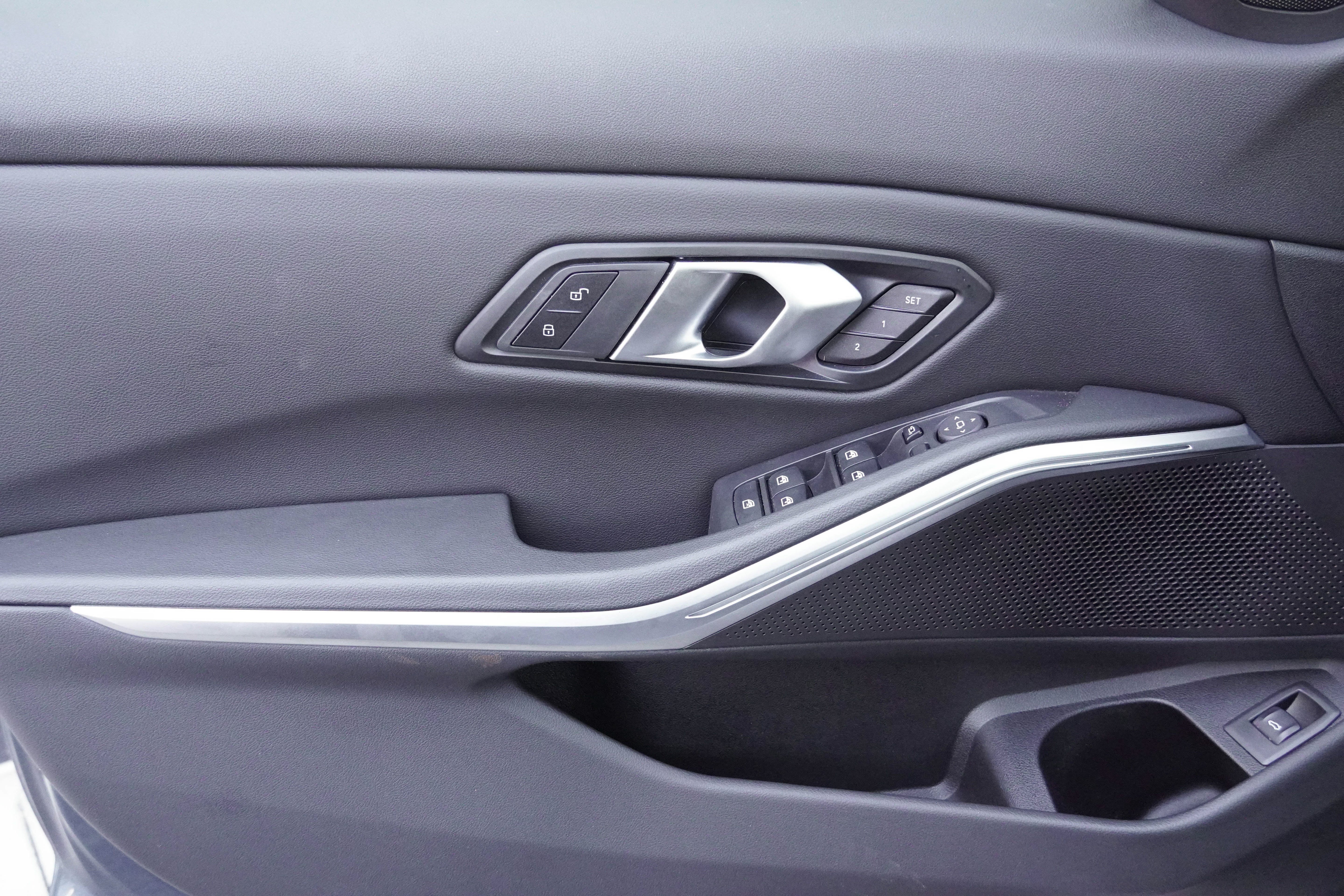 Certified 2025 BMW 330i Sedan RWD image 26