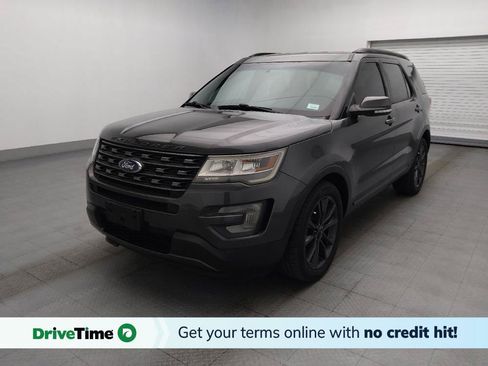 Used 2017 Ford Explorer XLT w/ Equipment Group 202A FWD image 1