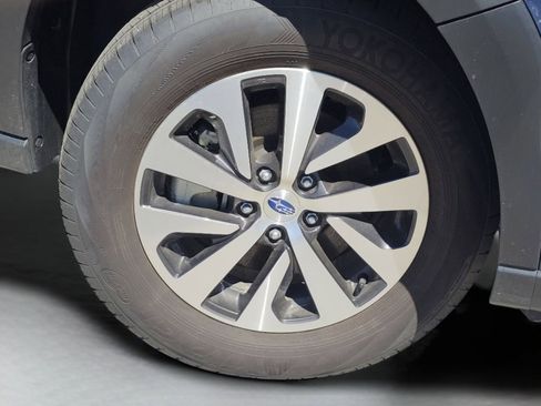 Used 2025 Subaru Outback Premium AWD/4WD image 20