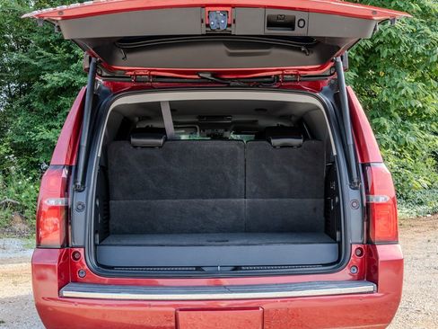 Used 2015 Chevrolet Tahoe LTZ RWD image 9