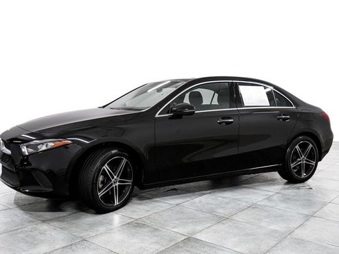 Used 2019 Mercedes-Benz A 220 4MATIC image 4