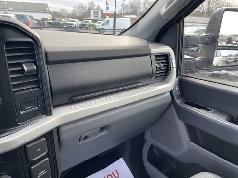Used 2024 Ford F250 XLT w/ FX4 Off-Road Package image 25