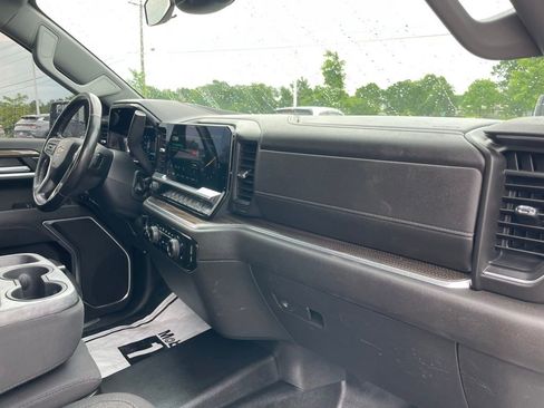 Used 2023 Chevrolet Silverado 1500 LT AWD/4WD image 28