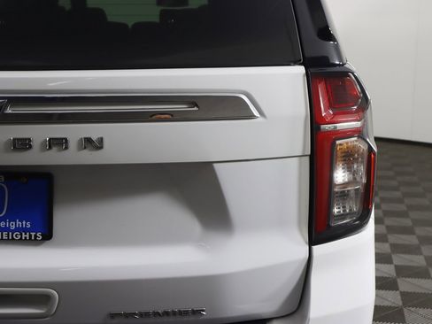 Used 2023 Chevrolet Suburban Premier image 18