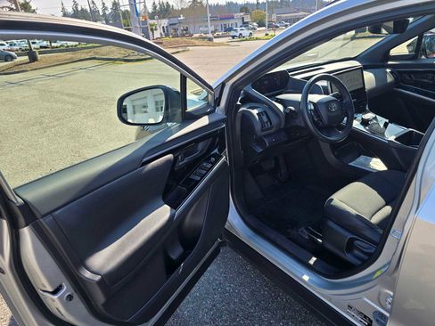 Used 2023 Toyota bZ4X XLE w/ Weather Package image 19