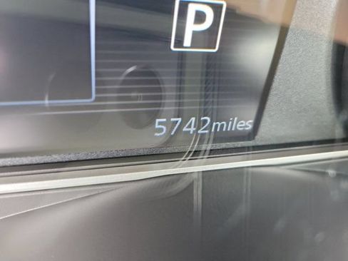 Certified 2025 Nissan Versa SR w/ Trunk Package FWD image 29