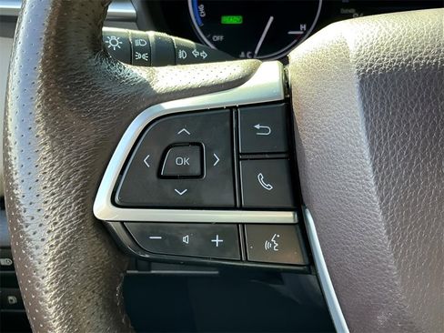 Used 2021 Toyota Sienna Platinum image 41