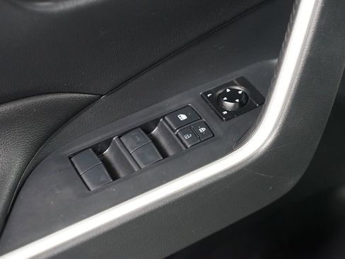 Used 2020 Toyota RAV4 XLE image 30