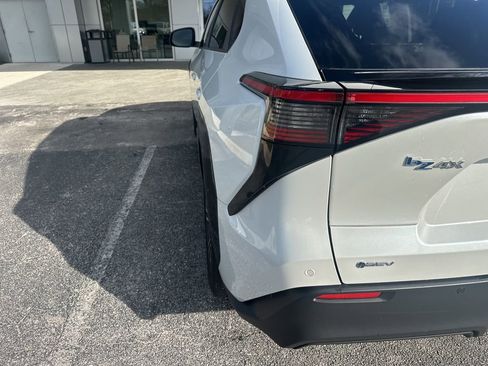 Used 2024 Toyota bZ4X XLE w/ Weather Package image 12