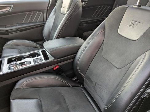 Used 2022 Ford Edge ST w/ Equipment Group 401A AWD/4WD image 28