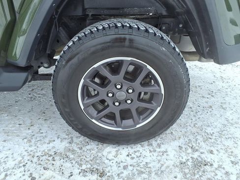 Used 2023 Jeep Gladiator Overland w/ Cold Weather Group image 38