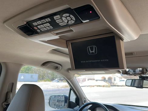 Used 2018 Honda Pilot Touring image 25