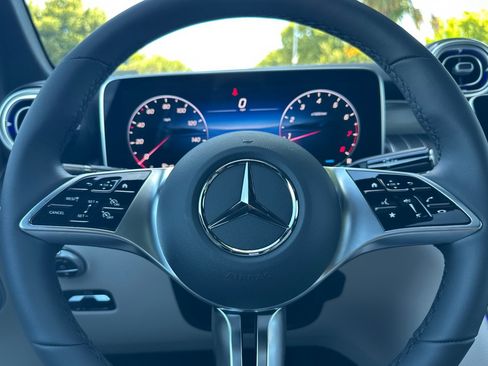 New 2026 Mercedes-Benz GLC 300 4MATIC image 24
