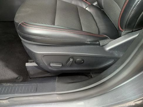 Used 2024 Ford Escape ST-Line w/ Tech Pack #1 AWD/4WD image 17
