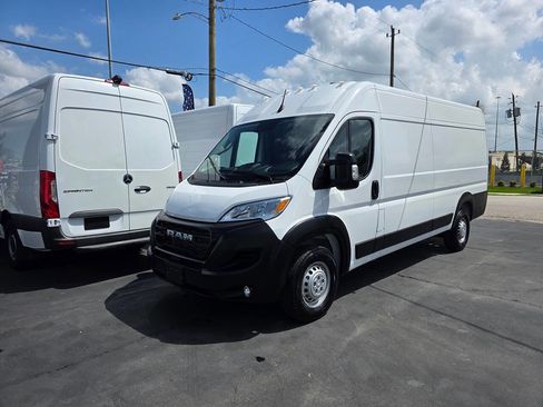 Used 2024 RAM ProMaster 3500 w/ Convenience Group image 28