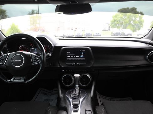 Used 2017 Chevrolet Camaro LT RWD image 14
